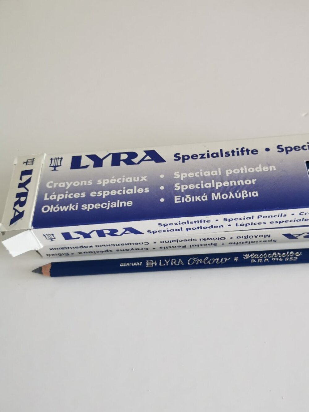 Lyra Orlow 24 Pencils Blue Glassmarker 1436 Vintage Discontinued Wax-Based